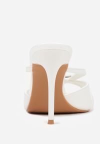 Born2be - Białe Lakierowane Klapki na Szpilce Zdobione Paskami i Klamerką Hemdithas. Okazja: na co dzień. Kolor: biały. Materiał: lakier. Wzór: aplikacja. Obcas: na szpilce. Styl: wizytowy, casual #8