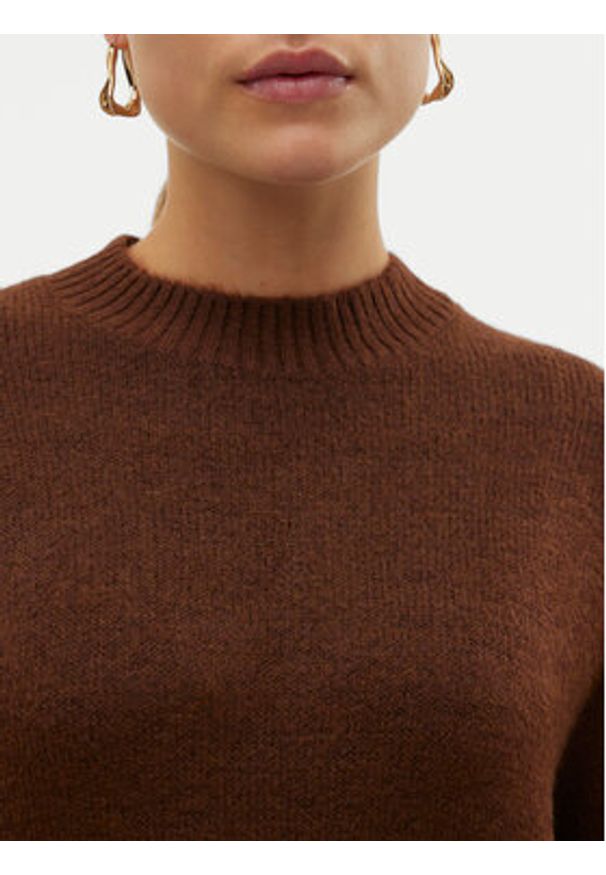 Vero Moda Sweter 10269229 Brązowy Loose Fit. Kolor: brązowy. Materiał: syntetyk