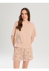 Sinsay - Piżama dwuczęściowa z nadrukiem Winnie the Pooh - beżowy. Kolor: beżowy. Wzór: nadruk