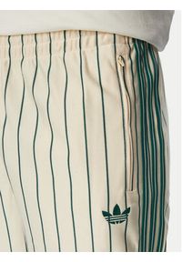Adidas - adidas Spodnie dresowe Firebird Pinstripes KT4300 Kremowy Regular Fit. Kolor: kremowy. Materiał: syntetyk #2