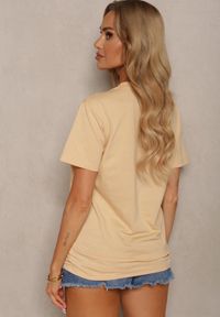 Renee - Beżowa Koszulka z Bawełny o Fasonie T-shirt Lormarka. Okazja: na co dzień. Kolor: beżowy. Materiał: bawełna. Styl: casual, klasyczny #4