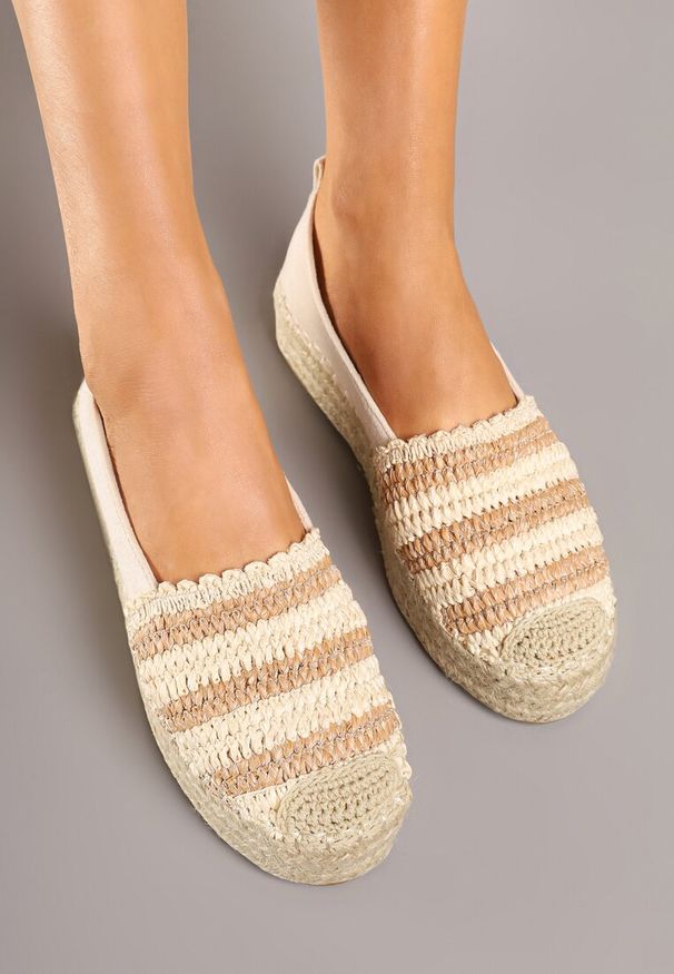Renee - Beżowe Espadryle na Platformie Ozdobione Plecionką w Stylu Boho Lelisse. Okazja: na co dzień. Kolor: beżowy. Wzór: aplikacja. Sezon: lato. Obcas: na platformie. Styl: boho