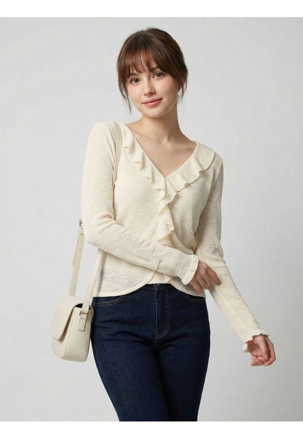 Sinsay - Bluzka z długim rękawem i ozdobną falbaną - kremowy. Kolor: kremowy. Długość rękawa: długi rękaw. Długość: długie