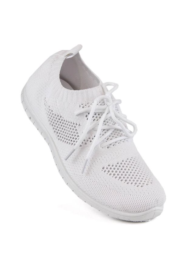 NEWS - Buty sportowe damskie wsuwane białe News 1020. Zapięcie: bez zapięcia. Kolor: biały. Materiał: materiał. Szerokość cholewki: normalna