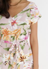 Born2be - Jasnoróżowy Kombinezon Arola. Kolor: różowy. Materiał: tkanina, materiał. Długość rękawa: na ramiączkach. Długość: długie. Wzór: aplikacja #3