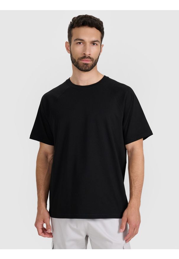 4f - 4F T-shirt oversize gładki męski - czarny M. Okazja: na co dzień. Kolor: czarny. Materiał: jersey, materiał, bawełna. Długość rękawa: krótki rękaw. Długość: krótkie. Wzór: gładki. Styl: klasyczny, sportowy, casual
