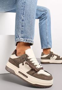 Renee - Brązowe Sneakersy z Podwójnym Sznurowaniem na Grubej Podeszwie Ralholena. Nosek buta: okrągły. Zapięcie: sznurówki. Kolor: brązowy. Materiał: materiał. Sezon: wiosna, jesień. Obcas: na obcasie. Wysokość obcasa: niski #1