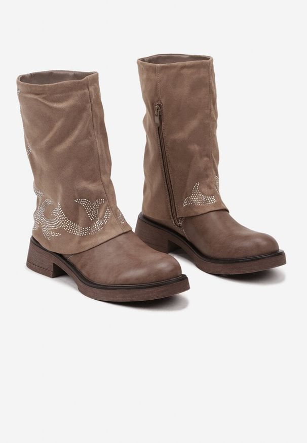 Born2be - Ciemnobeżowe Botki na Płaskiej Podeszwie z Wywiniętą Cholewką i Cyrkoniami Leminita. Kolor: beżowy. Materiał: jeans, materiał. Szerokość cholewki: normalna. Wzór: aplikacja. Obcas: na płaskiej podeszwie. Styl: elegancki