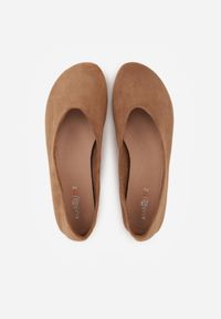 Born2be - Brązowe Casualowe Balerinki z Imitacji Zamszu Zambra. Okazja: na co dzień. Kolor: brązowy. Materiał: zamsz. Wzór: kolorowy. Sezon: lato. Styl: casual #9