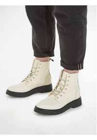 Tommy Jeans Botki Tjw Lace Up Flat Boot EN0EN02310 Écru. Materiał: skóra #3