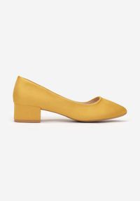 Born2be - Żółte Czółenka Blakeli. Nosek buta: okrągły. Zapięcie: bez zapięcia. Kolor: żółty. Szerokość cholewki: normalna. Wzór: jednolity. Materiał: jeans, zamsz. Obcas: na obcasie. Styl: klasyczny. Wysokość obcasa: średni #5