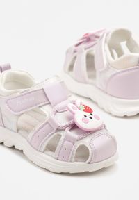 Born2be - Fioletowe Sandały ze Skórzaną Wkładką i Zakrytą Piętą Zdobione Aplikacją Roselienna. Okazja: na uczelnię. Kolor: fioletowy. Materiał: skóra. Wzór: aplikacja. Sezon: lato. Styl: klasyczny, młodzieżowy #3