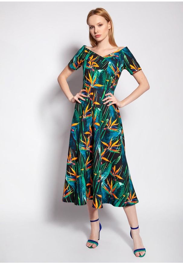 Lanti - Midi Sukienka z Dekoltem Carmen - Bambus. Typ kołnierza: typu carmen. Materiał: poliester. Długość: midi