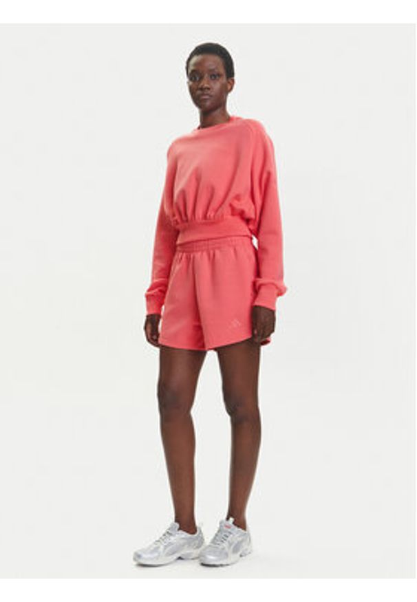 Adidas - adidas Szorty sportowe ALL SZN Soft Lux KD9767 Koralowy Loose Fit. Kolor: pomarańczowy. Materiał: syntetyk