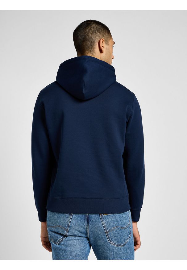 Lee - LEE MĘSKA BLUZA Z KAPTUREM LEE SEASONAL HOODIE INKY BLUE 112358048. Typ kołnierza: kaptur