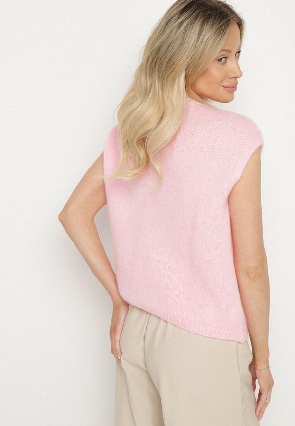 Born2be - Różowa Kamizelka z Dzianiny z Moherem Zapinana na Guziki Voquira. Okazja: na co dzień. Kolor: różowy. Materiał: moher, dzianina. Styl: elegancki, casual