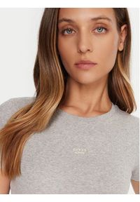 Guess Jeans T-Shirt W5BP45 KA0H1 Szary Slim Fit. Kolor: szary. Materiał: bawełna