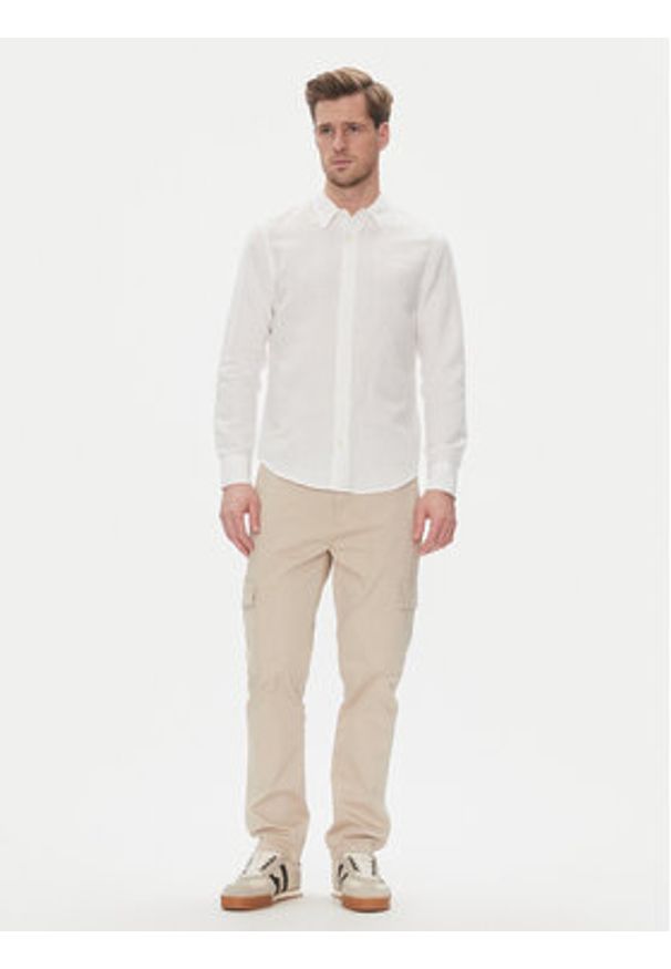 Lee Koszula Patch 112364230 Biały Regular Fit. Kolor: biały. Materiał: bawełna