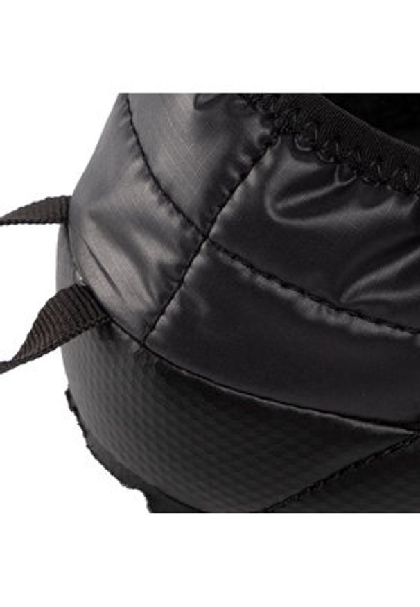 The North Face Kapcie Thermoball Traction Mule V NF0A3UZNKY4 Czarny. Kolor: czarny. Materiał: materiał