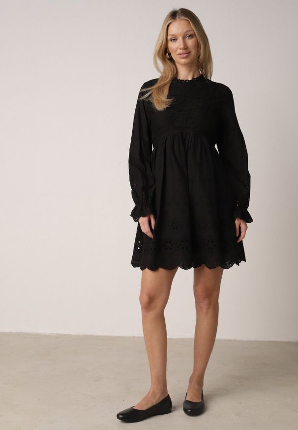 Born2be - Czarna Sukienka w Rustykalnym Stylu z Haftowanej Tkaniny z Bawełną Delogana. Okazja: na co dzień. Kolor: czarny. Materiał: bawełna, tkanina. Wzór: haft. Typ sukienki: proste, rozkloszowane. Styl: elegancki, casual
