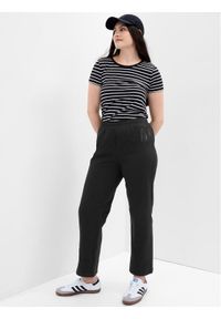 GAP - Gap Spodnie dresowe 796096-01 Czarny Regular Fit. Kolor: czarny. Materiał: bawełna, syntetyk