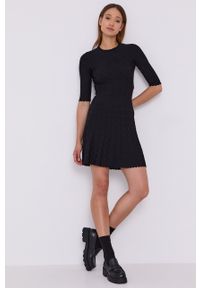 Love Moschino Sukienka kolor czarny mini rozkloszowana. Kolor: czarny. Materiał: dzianina. Długość rękawa: krótki rękaw. Wzór: gładki. Typ sukienki: rozkloszowane. Długość: mini #1