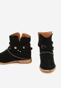 Born2be - Czarne Botki z Ukrytą Koturną Gianna. Okazja: na co dzień. Zapięcie: bez zapięcia. Kolor: czarny. Szerokość cholewki: normalna. Wzór: aplikacja. Obcas: na koturnie. Styl: casual #4