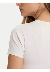 Guess T-Shirt W5BI29 J1314 Écru Slim Fit. Materiał: bawełna