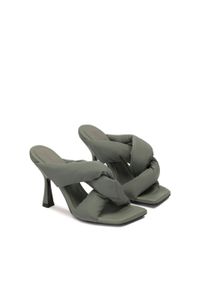 Kazar - Awangardowe klapki na obcasie z przeplatanymi paskami kazar x kasia. Materiał: nylon, skóra. Wzór: paski. Obcas: na obcasie. Wysokość obcasa: średni #6