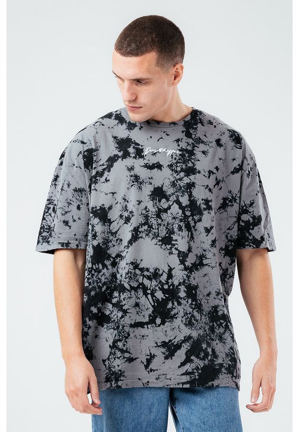 Hype t-shirt bawełniany kolor szary wzorzysty. Kolor: szary. Materiał: bawełna