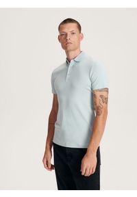 Reserved - Koszulka polo slim - jasnoniebieski. Typ kołnierza: polo. Kolor: niebieski. Materiał: dzianina, bawełna #1