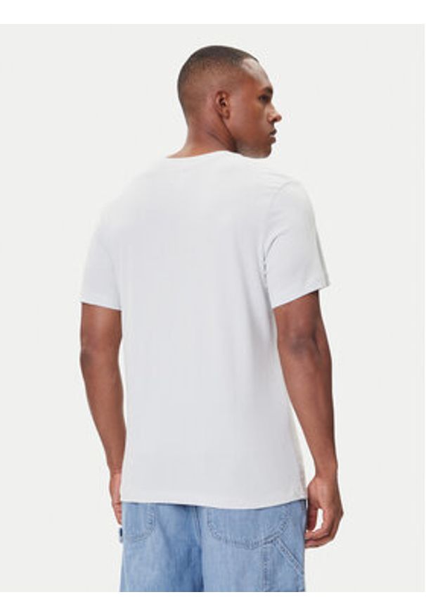 Nike T-Shirt HJ3466 025 Szary Regular Fit. Kolor: szary. Materiał: bawełna