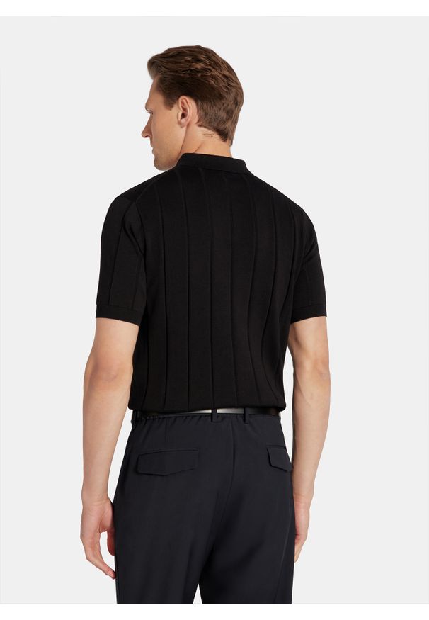 Pako Lorente - PAKO LORENTE - Czarne polo swetrowe w prążek. Okazja: na co dzień. Typ kołnierza: polo. Kolor: czarny, beżowy. Materiał: bawełna. Długość rękawa: krótki rękaw. Długość: krótkie. Wzór: prążki. Styl: casual