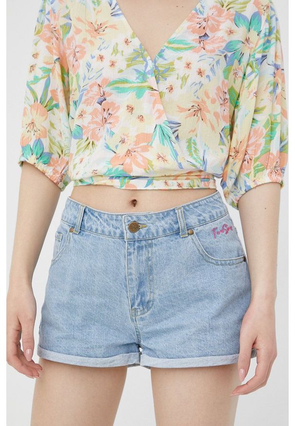 Femi Stories szorty jeansowe damskie gładkie medium waist. Okazja: na co dzień. Kolor: niebieski. Materiał: jeans. Wzór: gładki. Styl: casual