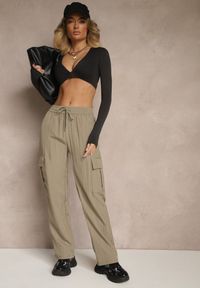 Renee - Zielone Spodnie Cargo z Bawełną o Szerokim Kroju High Waist Mairiora. Okazja: na co dzień. Stan: podwyższony. Kolor: zielony. Materiał: bawełna. Styl: casual #3