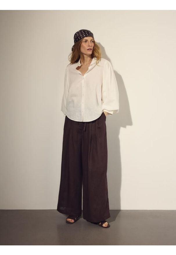 Reserved - Koszula z lnem - biały. Kolor: biały. Materiał: len