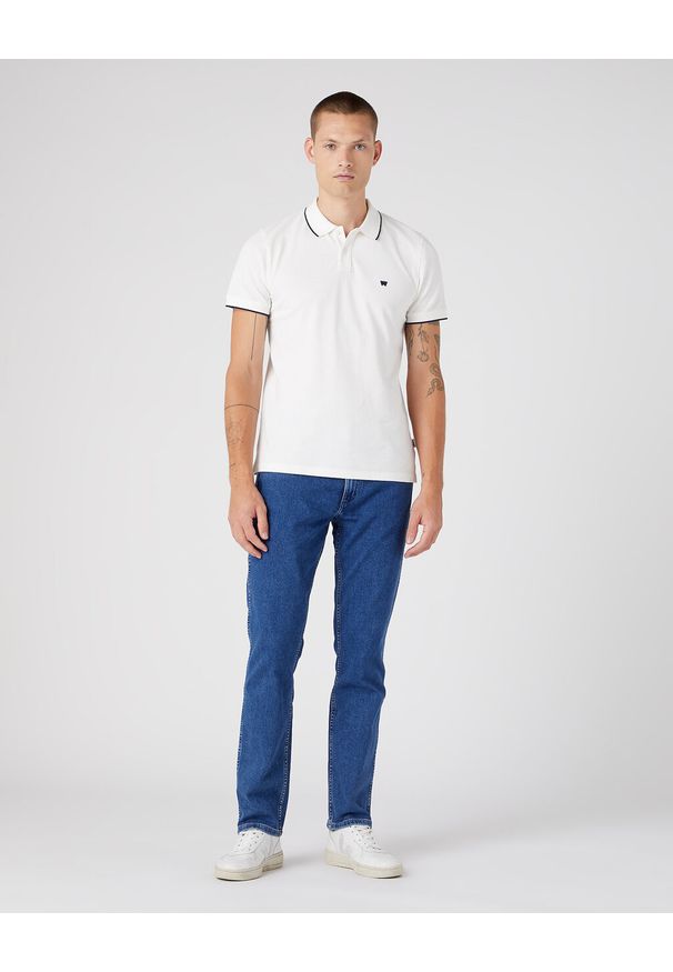 Wrangler - WRANGLER POLO SHIRT MĘSKA KOSZULKA POLO POLÓWKA LOGO WORN WHITE W7BHK4W02 112330858. Typ kołnierza: polo