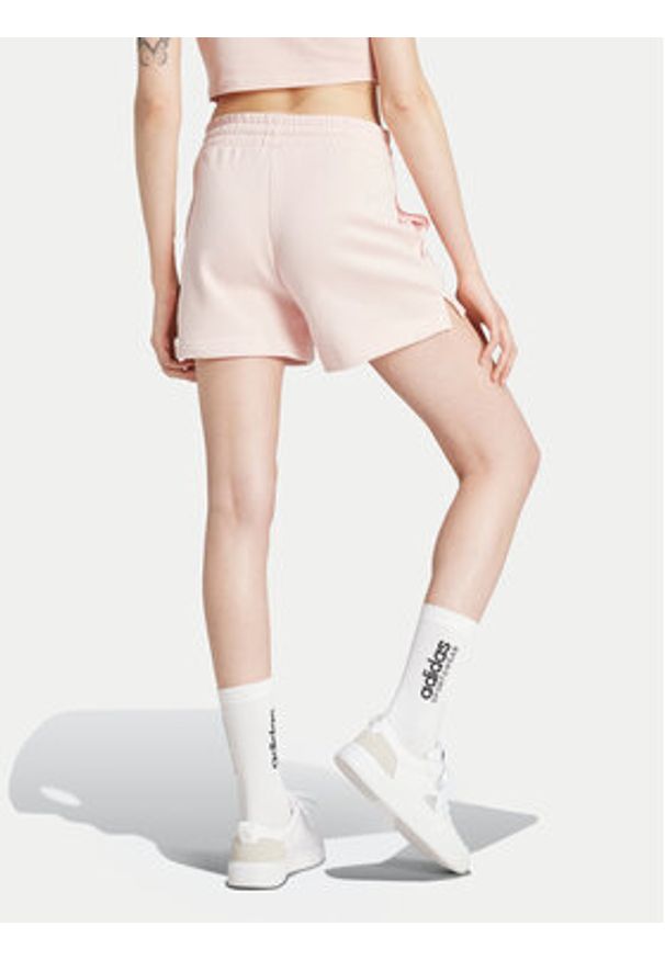 Adidas - adidas Szorty sportowe Essentials Small Logo JH3683 Różowy Loose Fit. Kolor: różowy. Materiał: syntetyk, bawełna