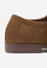 Born2be - Ciemnobeżowe Mokasyny VICES z Wkładką ze Skóry Natualnej Ozdobione Koralikami. Nosek buta: okrągły. Kolor: beżowy. Materiał: skóra. Wzór: aplikacja. Obcas: na obcasie. Styl: klasyczny. Wysokość obcasa: niski #6