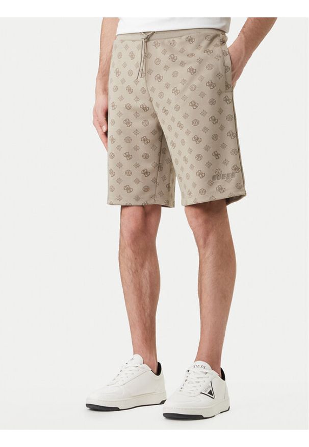 Guess Szorty sportowe Z6GD03 K2851 Beżowy Regular Fit. Kolor: beżowy. Materiał: syntetyk. Styl: sportowy