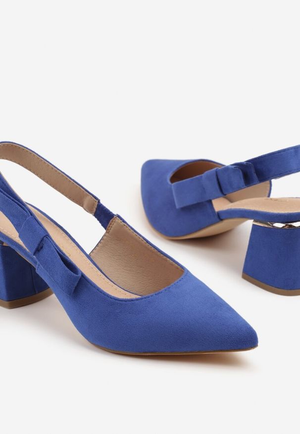 Renee - Niebieskie Sandały na Słupku Vices Slingback ze Skórzaną Wkładką Vevoline. Okazja: na co dzień, na spotkanie biznesowe, do pracy. Zapięcie: sprzączka. Kolor: niebieski. Materiał: skóra. Sezon: lato. Obcas: na słupku. Styl: biznesowy, klasyczny, elegancki, casual