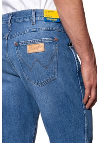 Wrangler - KRÓTKIE SPODENKI WRANGLER DENIM SHORT B&Y FLAG BLUE W14CGX122. Materiał: denim. Długość: krótkie #8