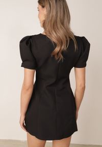Born2be - Czarna Elegancka Sukienka o Kroju Bombki Ozdobiona Imitacją Kieszeni Ialane. Okazja: do pracy, na randkę, na spotkanie biznesowe. Kolor: czarny. Wzór: aplikacja. Typ sukienki: bombki. Styl: elegancki #5