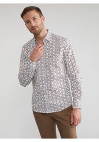 Pako Lorente - PAKO LORENTE – Koszula męska w brązowy wzór P22SF-1X-004-A-S. Typ kołnierza: kołnierzyk klasyczny. Kolor: brązowy. Materiał: elastan, bawełna. Długość rękawa: długi rękaw. Długość: długie. Styl: klasyczny #7