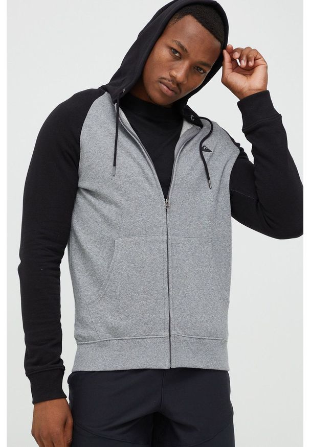 Quiksilver bluza męska kolor czarny z kapturem gładka. Okazja: na co dzień. Typ kołnierza: kaptur. Kolor: szary. Materiał: bawełna. Długość rękawa: raglanowy rękaw. Wzór: gładki. Styl: casual