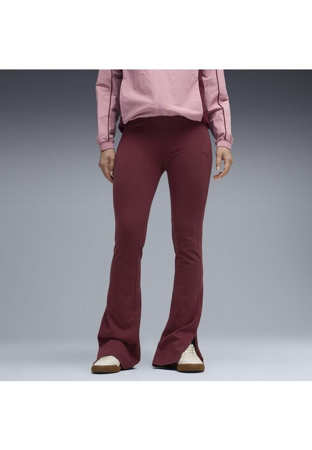 Puma - Damskie rozkloszowane legginsy HER z wysokim stanem PUMA Ruby Shimmer Red. Stan: podwyższony. Kolor: czerwony. Sport: fitness
