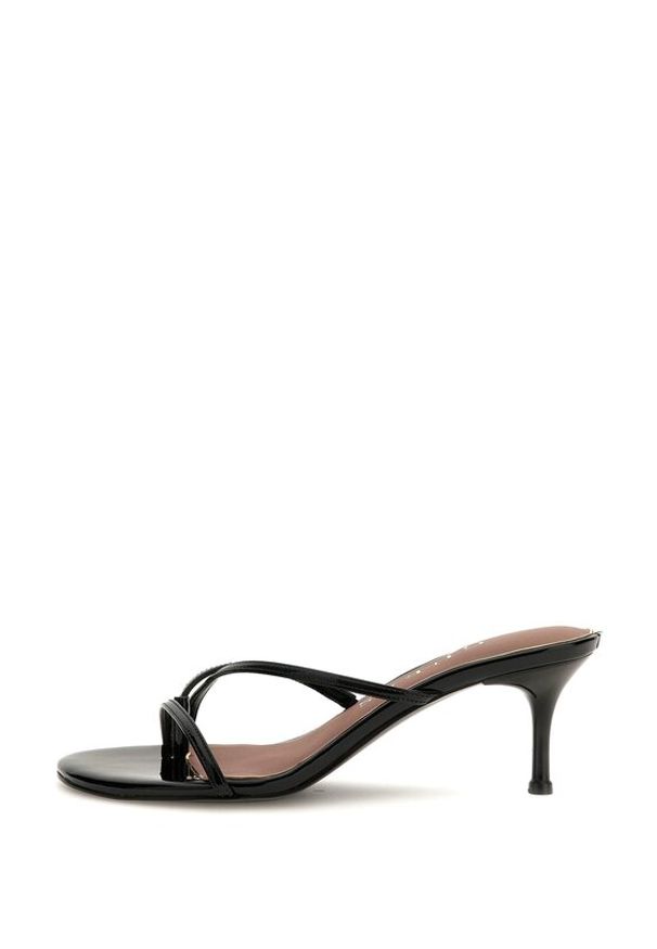 Guess Sandały FLJGZY PAF03 Czarny. Kolor: czarny. Materiał: skóra