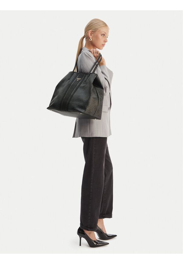 Guess Torebka 181360 Czarny. Kolor: szary. Materiał: skórzane