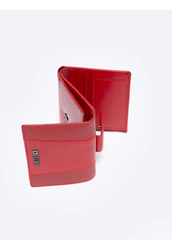 Big-Star - Portfel damski skórzany z brelokiem czerwony Mika 660. Kolor: czerwony. Materiał: skóra