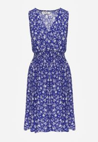 Born2be - Granatowa Sukienka z Wiskozy Marszczoną Gumką w Pasie i Kopertowym Dekoltem Nivih. Kolor: niebieski. Materiał: wiskoza. Długość rękawa: bez rękawów. Typ sukienki: kopertowe #7